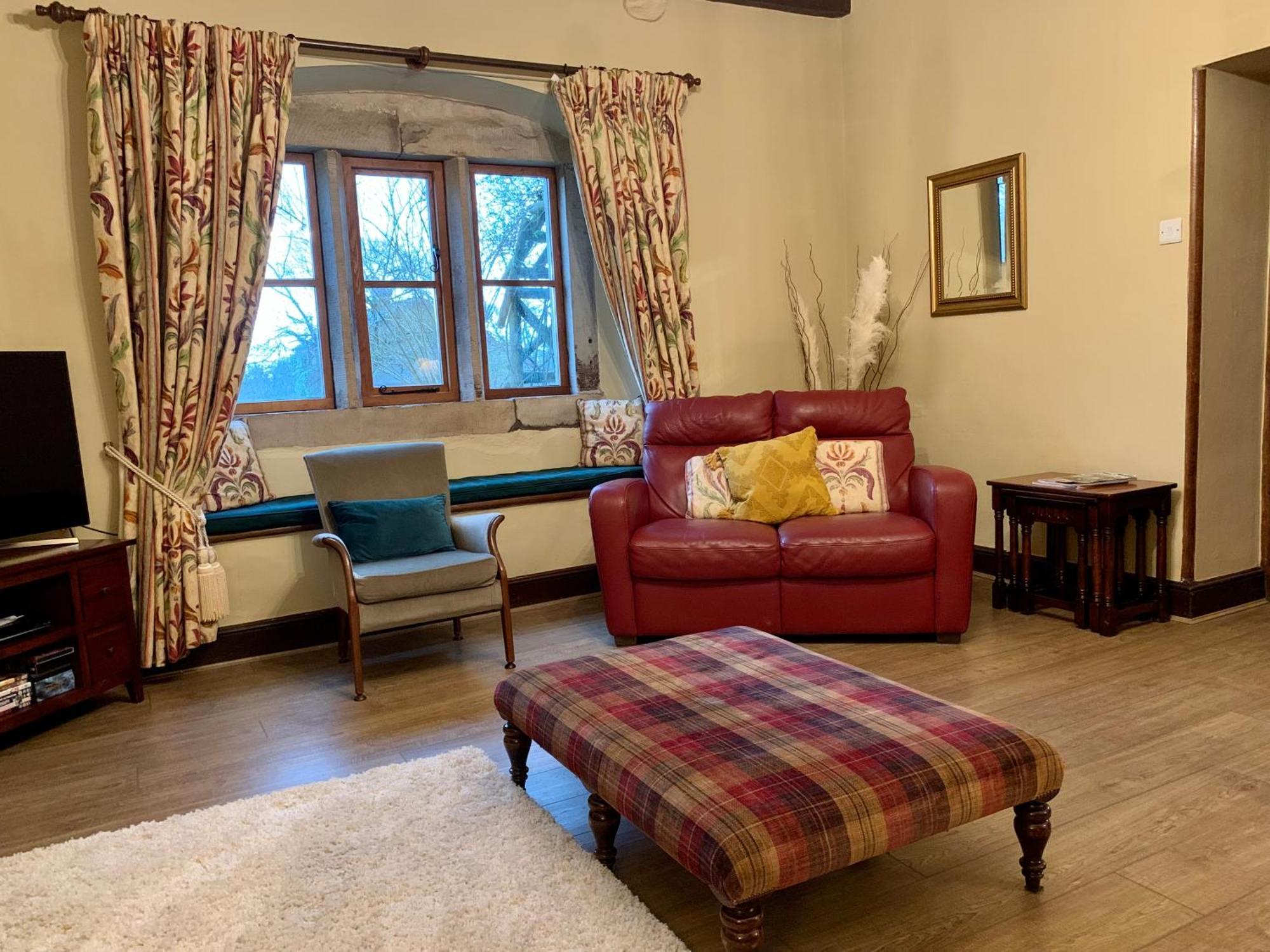 Large Country Farmhouse Уодингтън Екстериор снимка